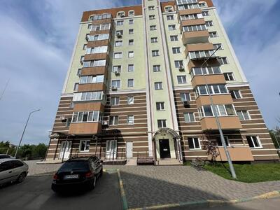 Оренда, Фасад,Чабани , Покровська, 72,30м2.
