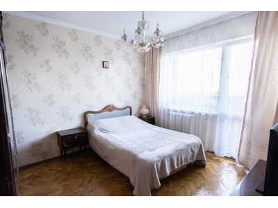 Продам 3-к квартиру Київ, Подільський, пров. Квітневий, 12. 